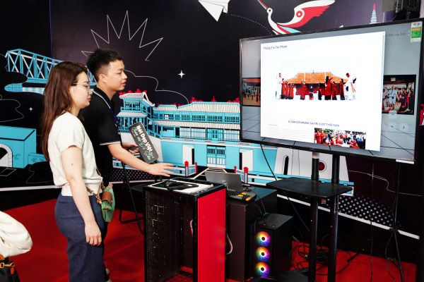 Trải nghiệm di sản trên nền tảng số Trải nghiệm di sản trên nền tảng số