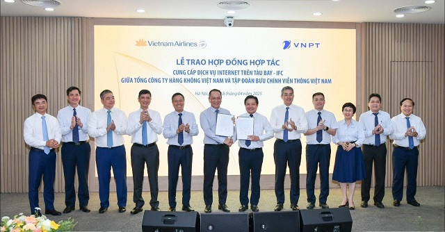 Vietnam Airlines và VNPT ký kết hợp tác Vietnam Airlines và VNPT ký kết hợp tác