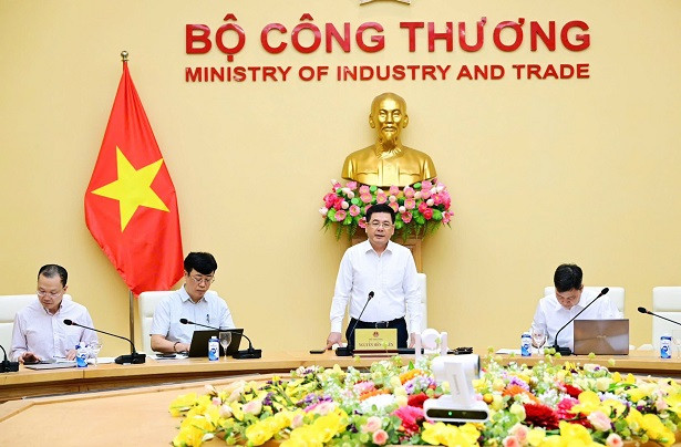 Bộ trưởng Bộ Công Thương yêu cầu đảm bảo tuyệt đối cung ứng điện mùa khô