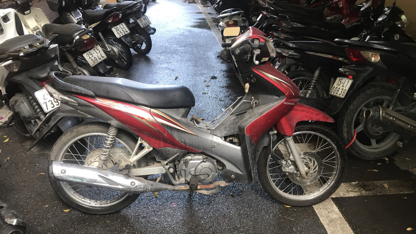 Chiếc xe máy được "nữ quái" sử dụng khi đi trộm cắp tài sản hiện đang chưa xác định được chủ sở hữu