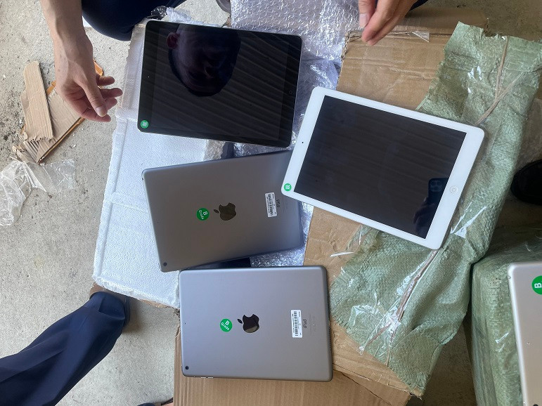 Số iPad tạm giữ trong vụ việc