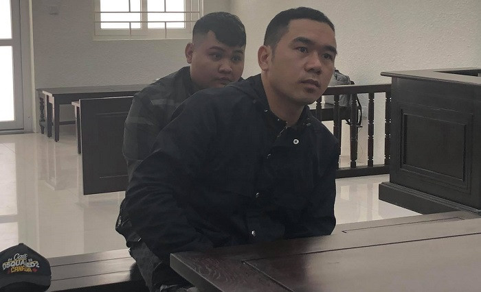 Tạ Quang Vững và đồng bị tại phiên tòa phúc thẩm. Tạ Quang Vững và đồng bị tại phiên tòa phúc thẩm.