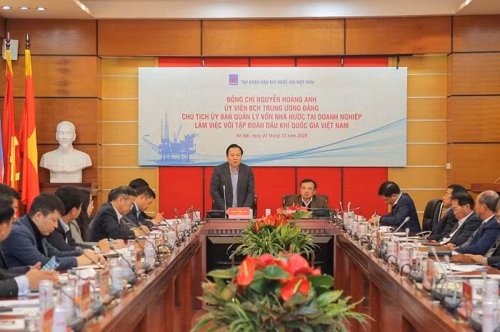 Đồng chí Nguyễn Hoàng Anh làm việc với Tập đoàn Dầu khí Việt Nam.