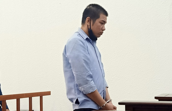 Đối tượng trốn truy nã Đinh Hoàng Giang phải trả giá vì hành vi tàn ác. Đối tượng trốn truy nã Đinh Hoàng Giang phải trả giá vì hành vi tàn ác.