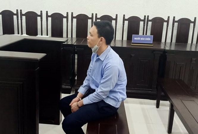 Hoàng Văn Quyến bị đưa ra xét xử tại phiên tòa