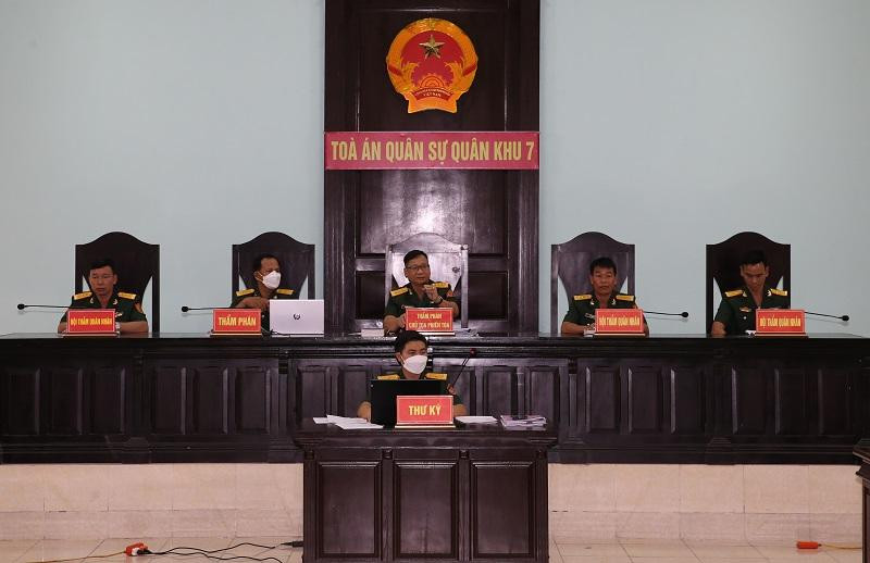Thẩm phán, Thượng tá - Nguyễn Hồng Phong làm chủ tọa phiên tòa