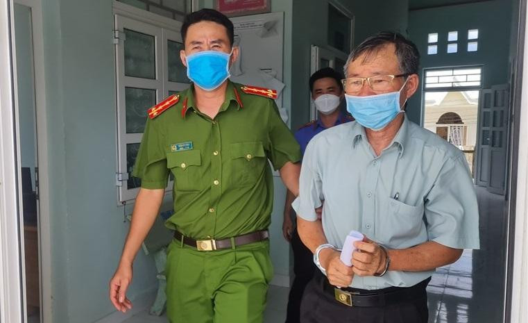 Bị can Phí Văn Thành - cựu Trưởng Văn phòng công chứng Tiến Đạt Bị can Phí Văn Thành - cựu Trưởng Văn phòng công chứng Tiến Đạt