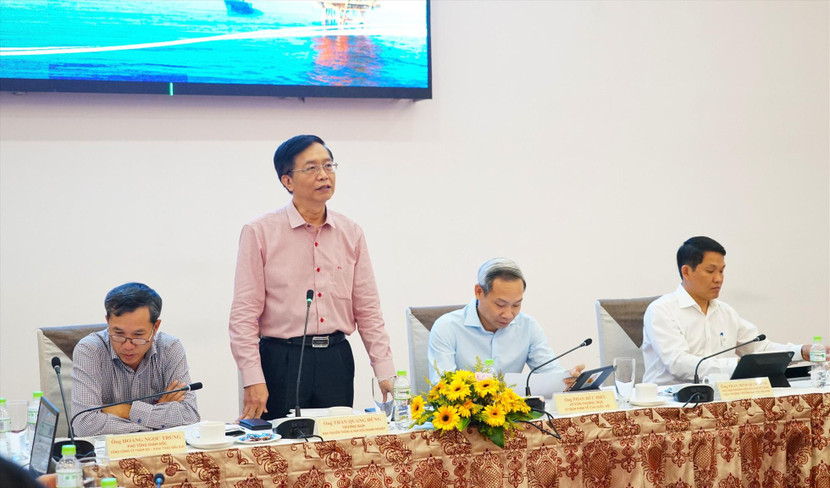 Ông Trần Quang Dũng - Trưởng Ban Truyền thông và Văn hóa doanh nghiệp, Tập đoàn Dầu khí Việt Nam phát biểu tại buổi tọa đàm.