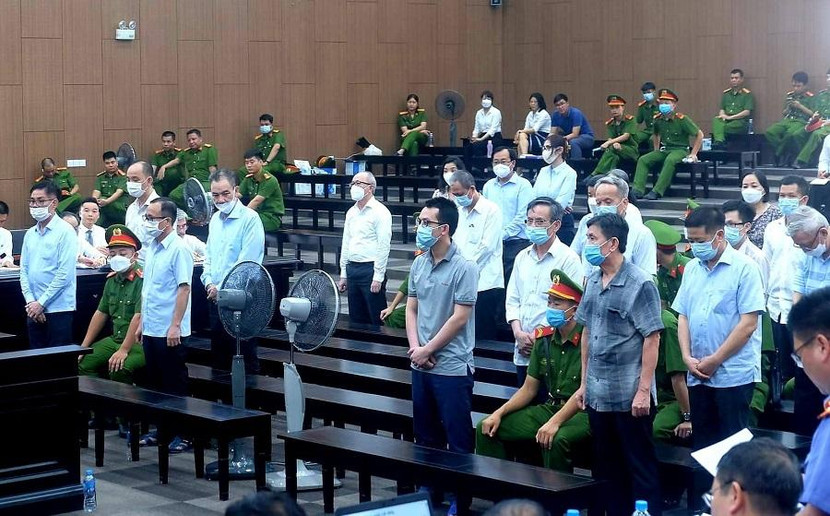 Các bị cáo trong vụ án bị đưa ra xét xử tại phiên tòa. Các bị cáo trong vụ án bị đưa ra xét xử tại phiên tòa.