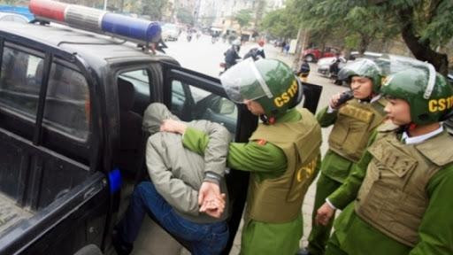 Cần chế tài đủ mạnh để trấn áp tội phạm chống người công vụ