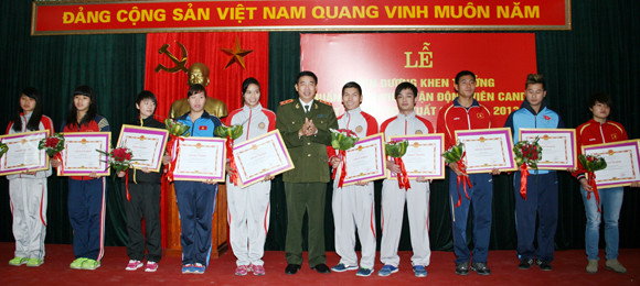 Tuyên dương VĐV xuất sắc của Bộ Công an ảnh 2 Tuyên dương VĐV xuất sắc của Bộ Công an ảnh 2