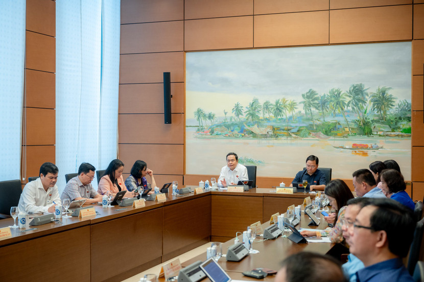 Chủ tịch Quốc hội Trần Thanh Mẫn phát biểu thảo luận tổ