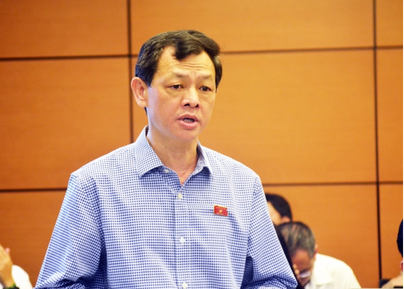 Ông Nguyễn Tri Thức phát biểu thảo luận tổ tại Quốc hội ở kỳ họp thứ 7