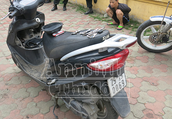 Giấu tay công phá khóa xe máy trong “chỗ kín” hòng qua mặt 141 ảnh 3