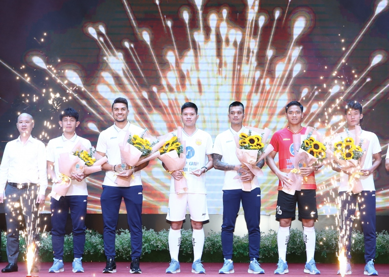 CLB Nam Định sở hữu đội hình đắt giá nhất V-League 2024/25 CLB Nam Định sở hữu đội hình đắt giá nhất V-League 2024/25