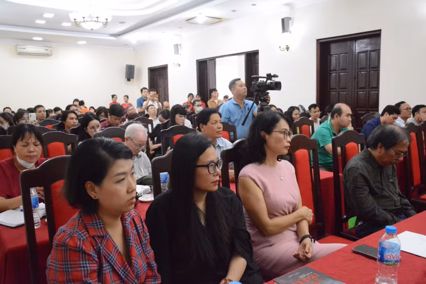 Quang cảnh buổi tọa đàm