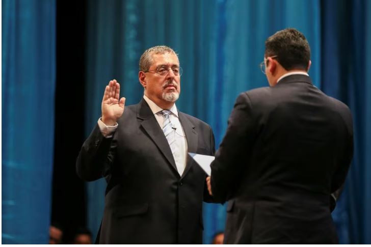 Tân Tổng thống Guatemala Bernardo Arevalo tuyên thệ nhậm chức tại Guatemala City, ngày 15-1-2024 Tân Tổng thống Guatemala Bernardo Arevalo tuyên thệ nhậm chức tại Guatemala City, ngày 15-1-2024