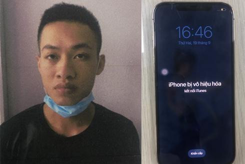 Đối tượng Nguyễn Tiến Đại và chiếc điện thoại đối tượng cướp giật được Đối tượng Nguyễn Tiến Đại và chiếc điện thoại đối tượng cướp giật được