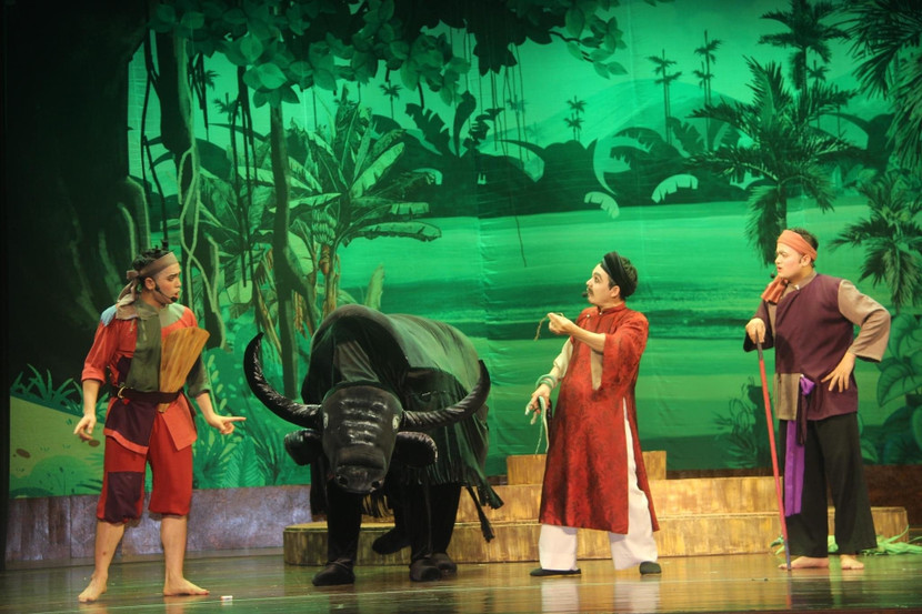 Cảnh trong vở "Nắm xôi kỳ diệu" hay "Chuyện của Bờm" của Nhà hát Chèo Hà Nội. Ảnh: T.D