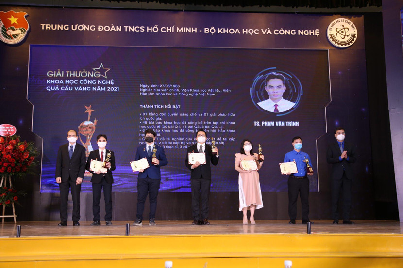 Trao giải thưởng Quả cầu vàng 2021 cho các cá nhân xuất sắc