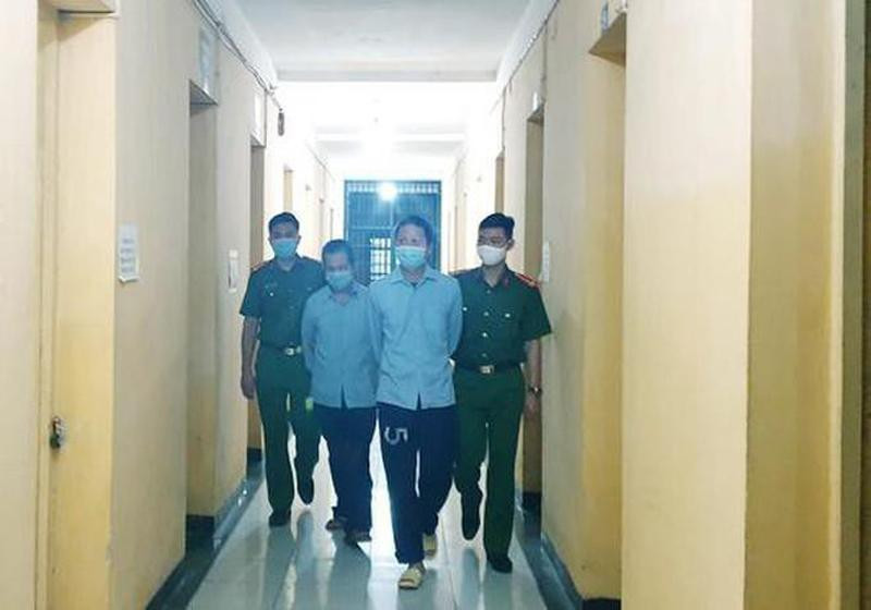 Dẫn giải các đối tượng tổ chức hoạt động sàn forex lừa đảo chiếm đoạt tài sản của nhiều bị hại ở nhiều quốc gia trong đó có Việt Nam