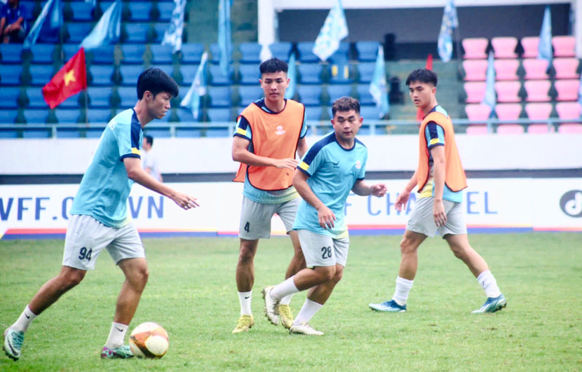 CLB Phú Thọ tập luyện trước một trận đấu giải hạng Nhì quốc gia 2025 CLB Phú Thọ tập luyện trước một trận đấu giải hạng Nhì quốc gia 2025