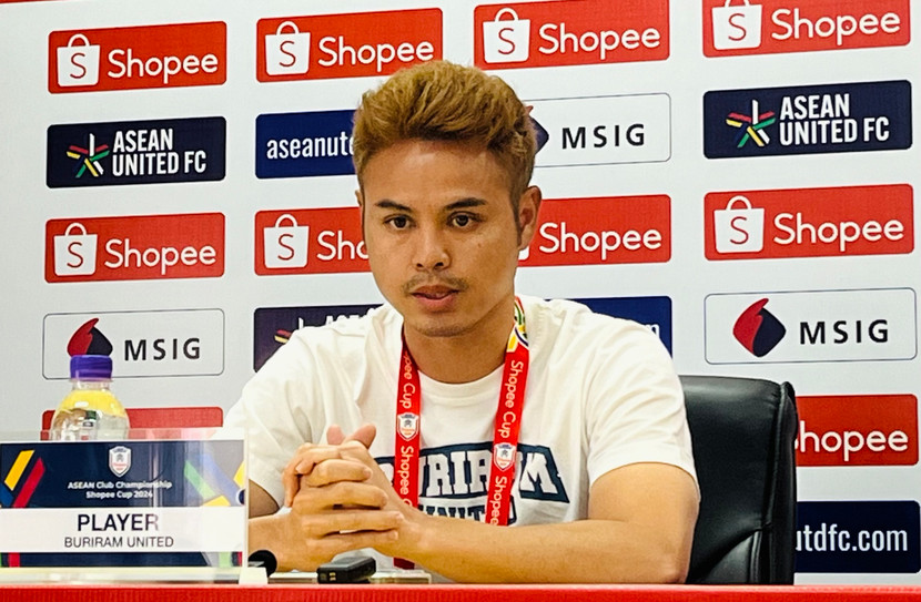 Cầu thủ Theerathon Bunmathan của Buriram Utd