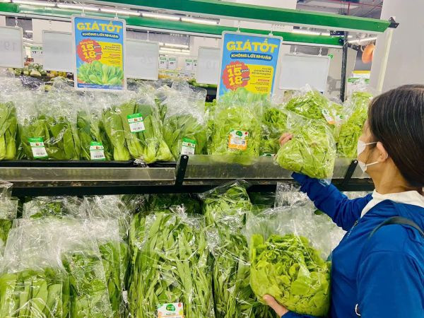 WinMart bình ổn giá rau xanh trong siêu thị