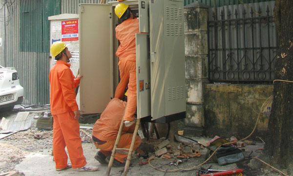 Công tác đầu tư, cải tạo, củng cố lưới điện luôn được Điện lực Ba Đình quan tâm thực hiện