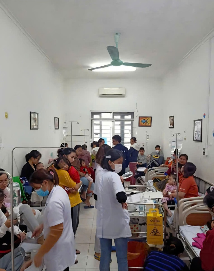 Khoa Nhi của Bệnh viện rất chật hẹp