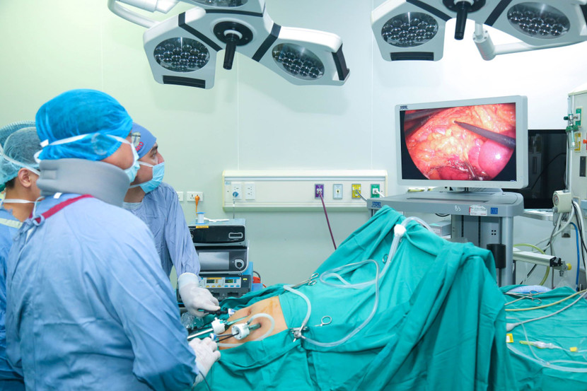 Ca phẫu thuật cho bệnh nhân mắc cùng lúc hai khối ung thư