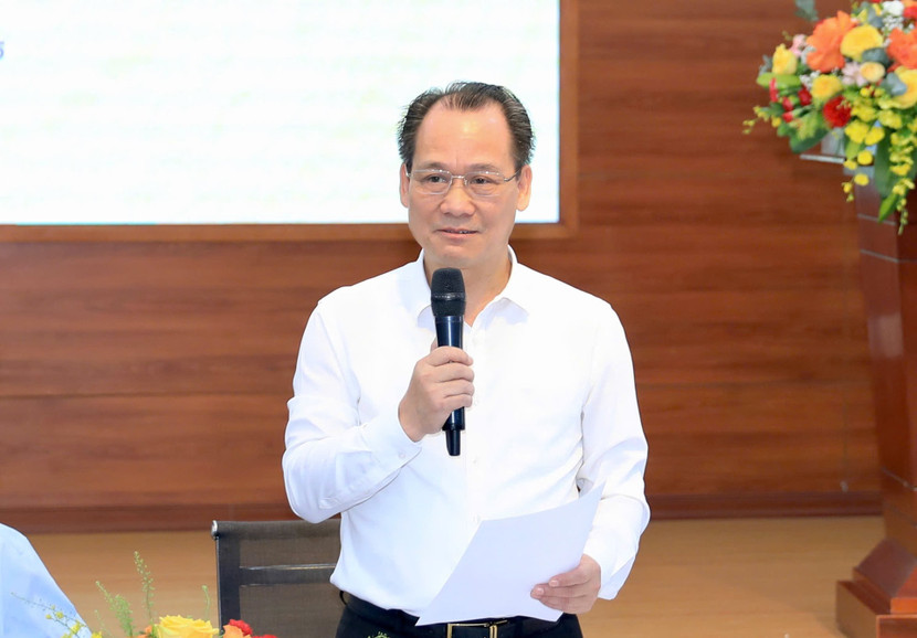 Bí thư Đảng uỷ Khối các trường đại học, cao đẳng thành phố Hà Nội Nguyễn Thanh Sơn điều hành phần tham luận