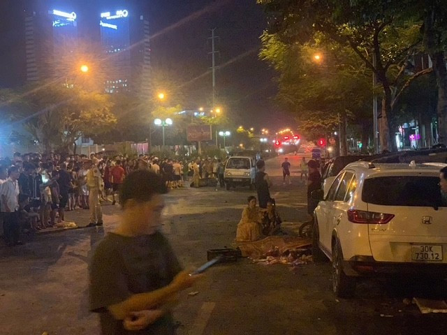 Hiện trường vụ tai nạn tối 16-7 ở phường Dương Nội (Hà Nội)