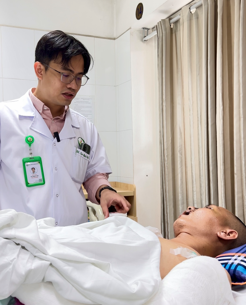 Bệnh nhân dần hồi phục sau ca phẫu thuật cấp cứu