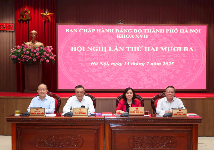 Các đồng chí Thường trực Thành ủy Hà Nội chủ trì hội nghị Ban Chấp hành Đảng bộ thành phố lần thứ 23 Các đồng chí Thường trực Thành ủy Hà Nội chủ trì hội nghị Ban Chấp hành Đảng bộ thành phố lần thứ 23