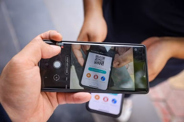 Hà Nội yêu cầu thực hiện nghiêm tục việc tạo và quét mã QR