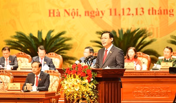 Bí thư Thành ủy Vương Đình Huệ đọc diễn văn khai mạc đại hội