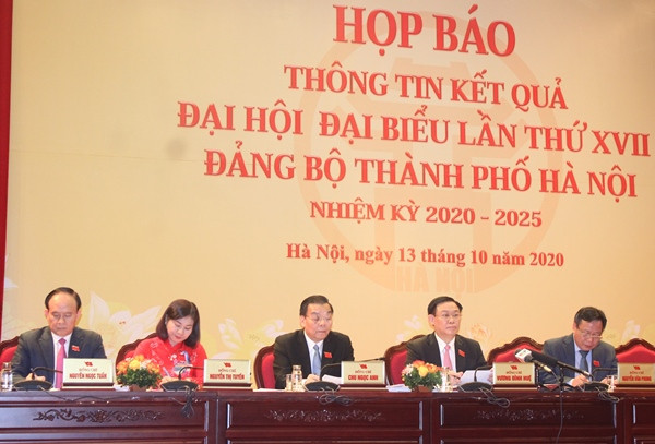 Thường trực Thành ủy Hà Nội chủ trì buổi họp báo Thường trực Thành ủy Hà Nội chủ trì buổi họp báo