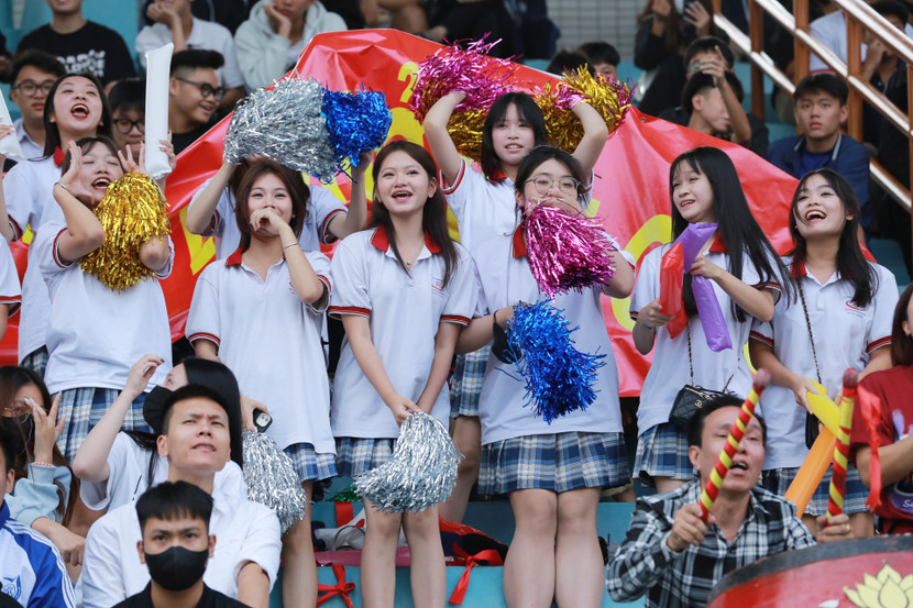 Sân vận động Trung tâm Văn hóa - Thông tin và Thể thao Xuân Đỉnh (sân Tây Hồ cũ) sẽ lại ngập tràn sắc màu của cổ động viên trong ngày hội bóng đá kéo dài 2 tháng