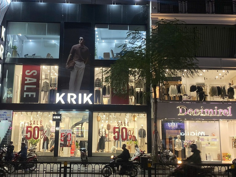 Các cửa hàng giảm giá lớn dịp Black Friday Các cửa hàng giảm giá lớn dịp Black Friday