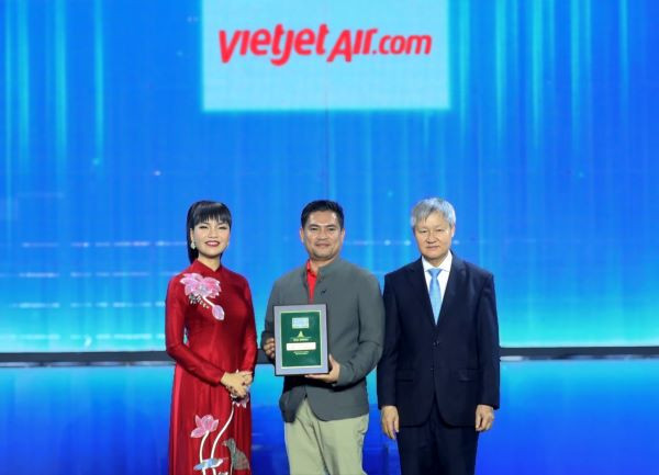 Vietjet được vinh danh trong top 100 nơi làm việc tốt nhất Việt Nam