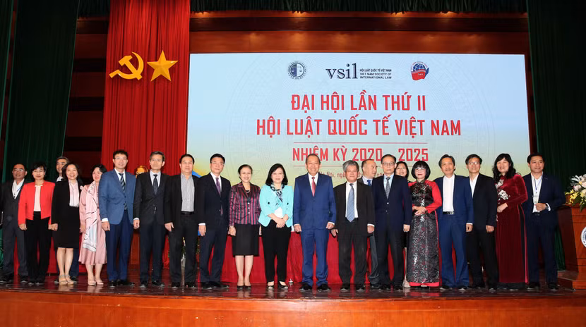 Phó Thủ tướng Thường trực Chính phủ Trương Hòa Bình cùng các đại biểu dự Đại hội