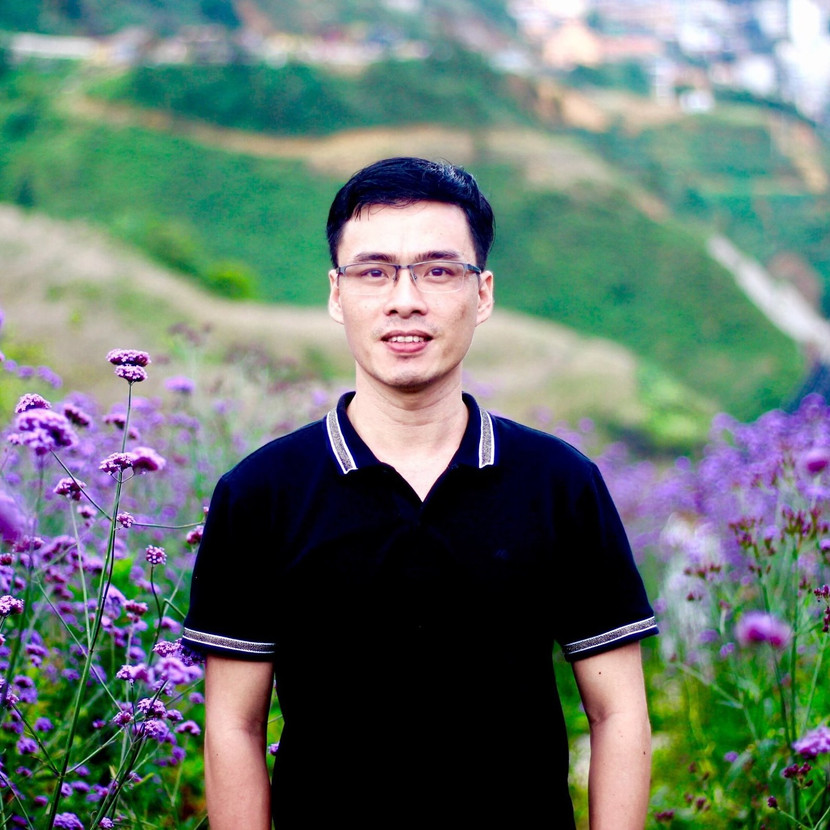 Nhà báo Hồ Viết Thịnh