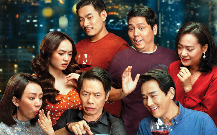 Diễn viên Kiều Minh Tuấn và dàn diễn viên trong “Tiệc trăng máu” Diễn viên Kiều Minh Tuấn và dàn diễn viên trong “Tiệc trăng máu”