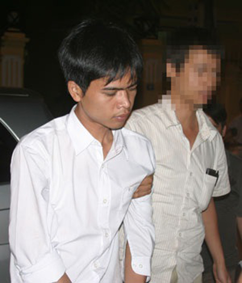 Nguyễn Hữu Thắng tại thời điểm bị bắt giữ và tại phiên tòa xét xử Nguyễn Hữu Thắng tại thời điểm bị bắt giữ và tại phiên tòa xét xử