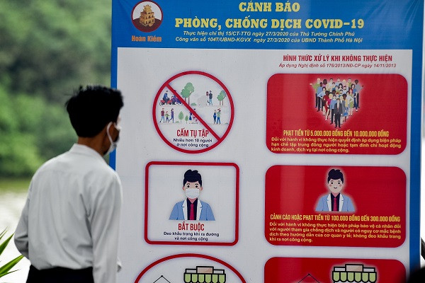 Hà Nội yêu cầu các cơ quan, đoàn thể, người dân không được chủ quan với dịch Covid-19