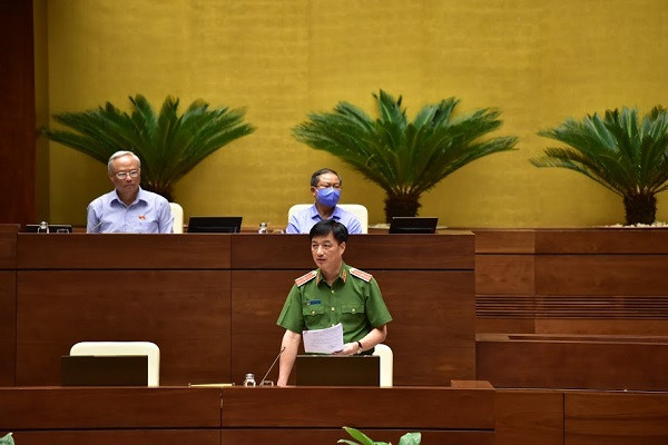 Thứ trưởng Bộ Công an Nguyễn Duy Ngọc phát biểu tại hội nghị Thứ trưởng Bộ Công an Nguyễn Duy Ngọc phát biểu tại hội nghị