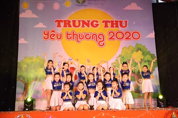 Ngày hội "Trung thu yêu thương" tại Bệnh viện Nhi Trung ương