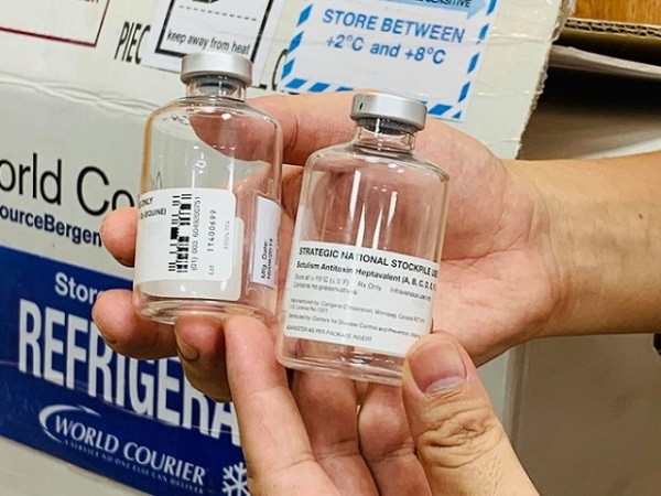 2 lọ thuốc giải độc độc tố Botulinum được nhập về từ Thái Lan có giá 8.000 USD/ lọ