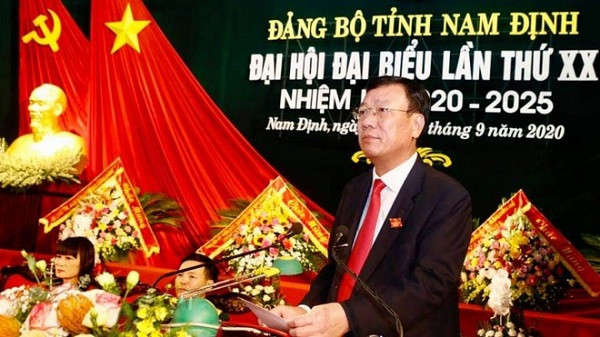 Bí thư Tỉnh ủy Nam Định Đoàn Hồng Phong phát biểu tại đại hội Bí thư Tỉnh ủy Nam Định Đoàn Hồng Phong phát biểu tại đại hội